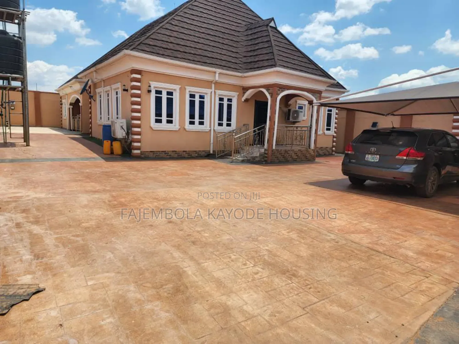 3bdrm Bungalow in Oroge Area, Akobo for sale in Akobo
