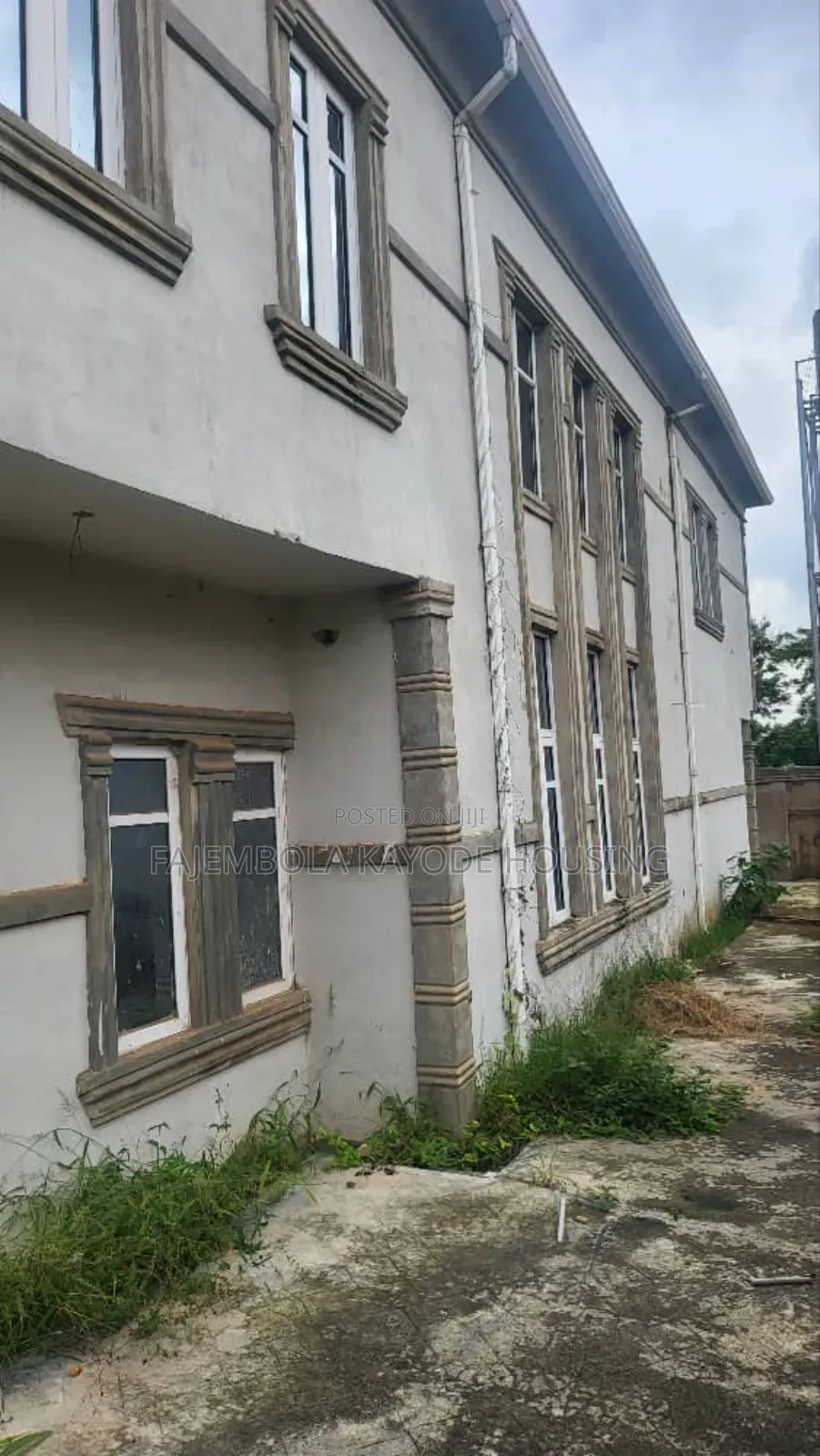 5bdrm Duplex in Bako Area, Apata for sale in Apata