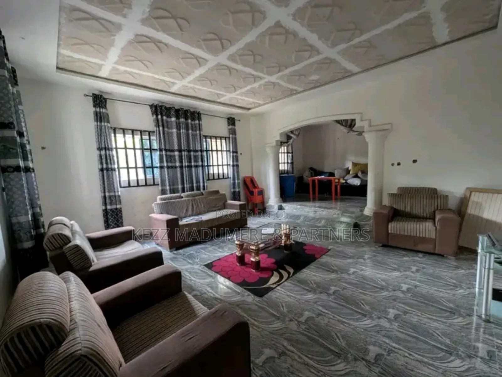 4bdrm Bungalow in Off Idoro Road Uyo for sale in Uyo