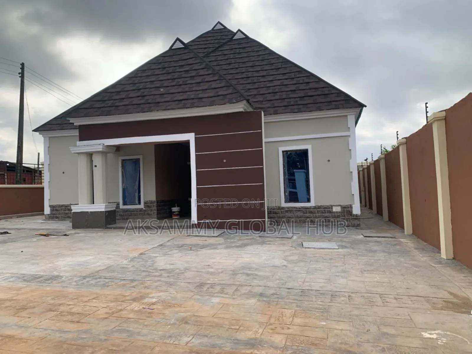 5bdrm Bungalow in Orogun Ibadan for sale in Ibadan
