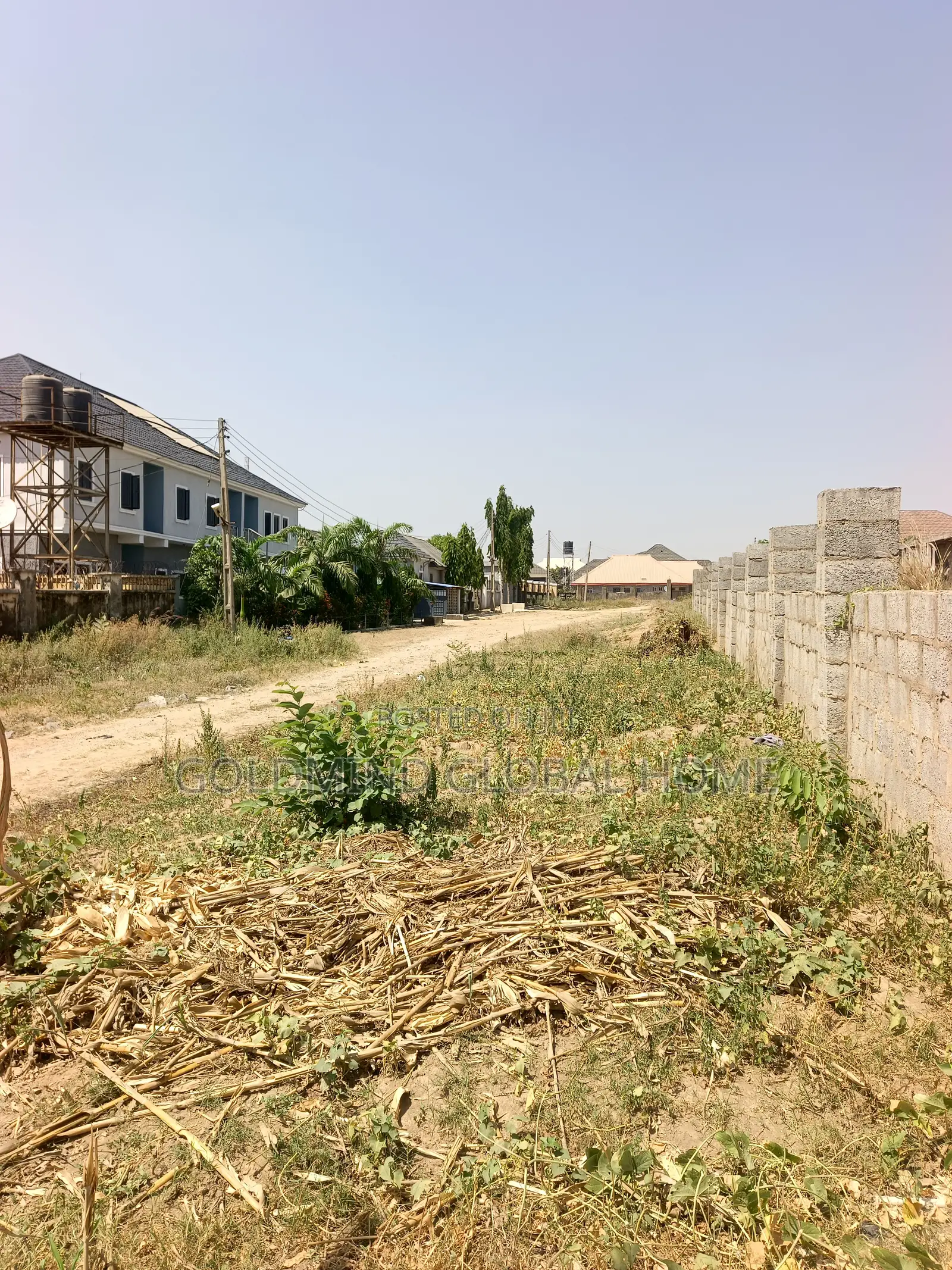 Residential Land for Sale in Lugbe Fha (1r). Size: 2,300sqm in FHA