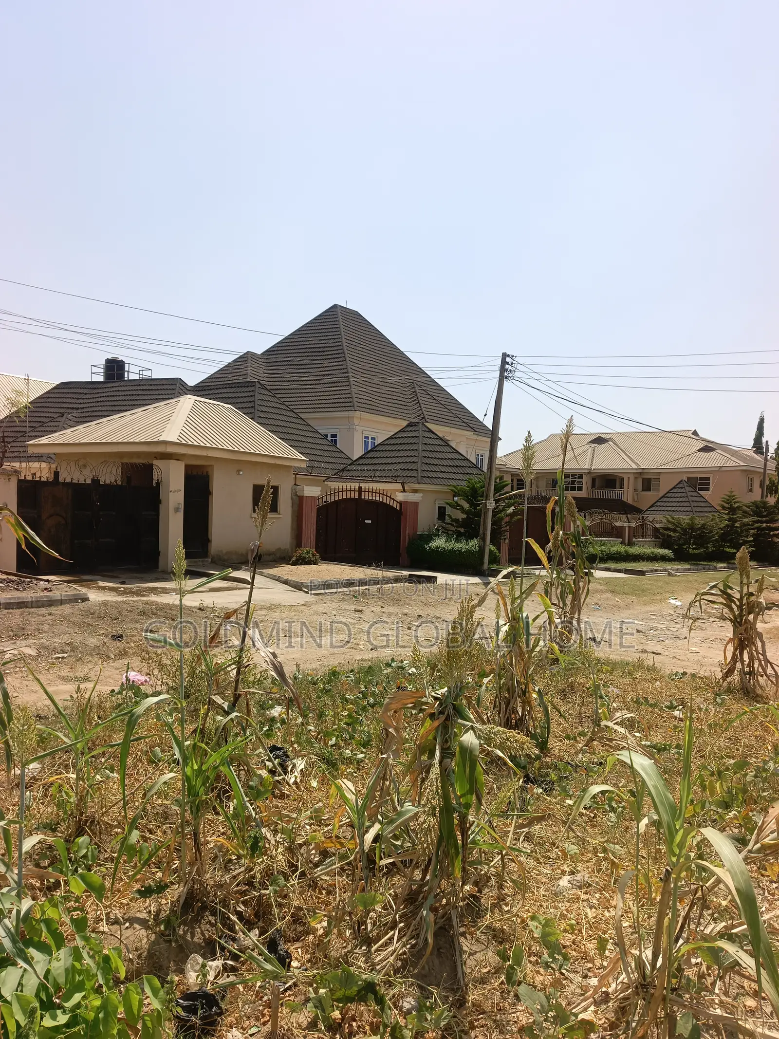 Residential Land for Sale in Lugbe Fha (1r). Size: 2,300sqm in FHA