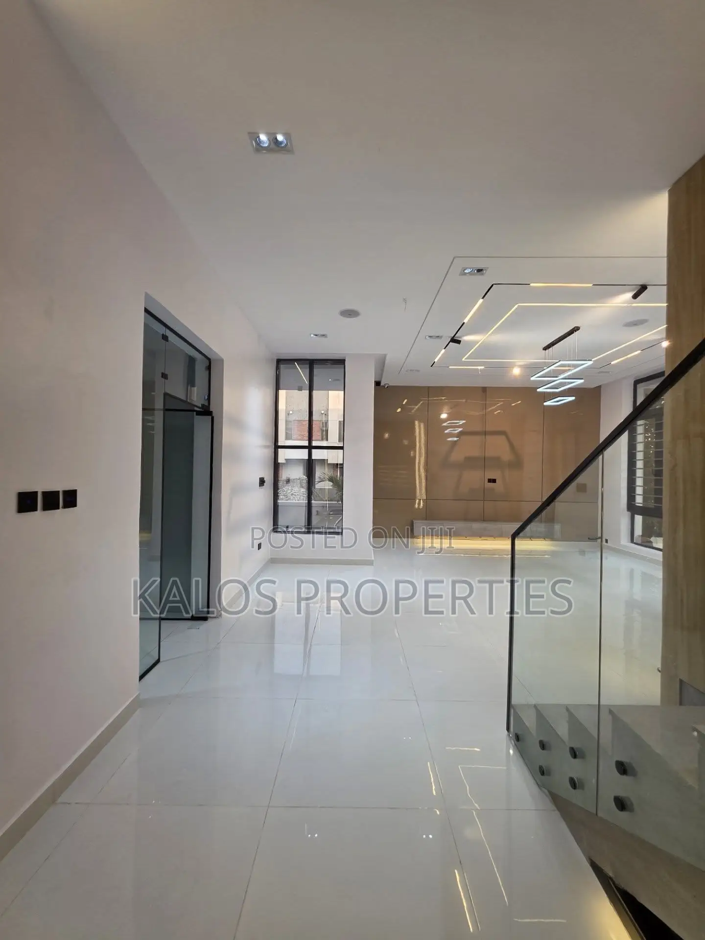 5bdrm Duplex in Lekki Conservatives, Chevron for sale in Chevron