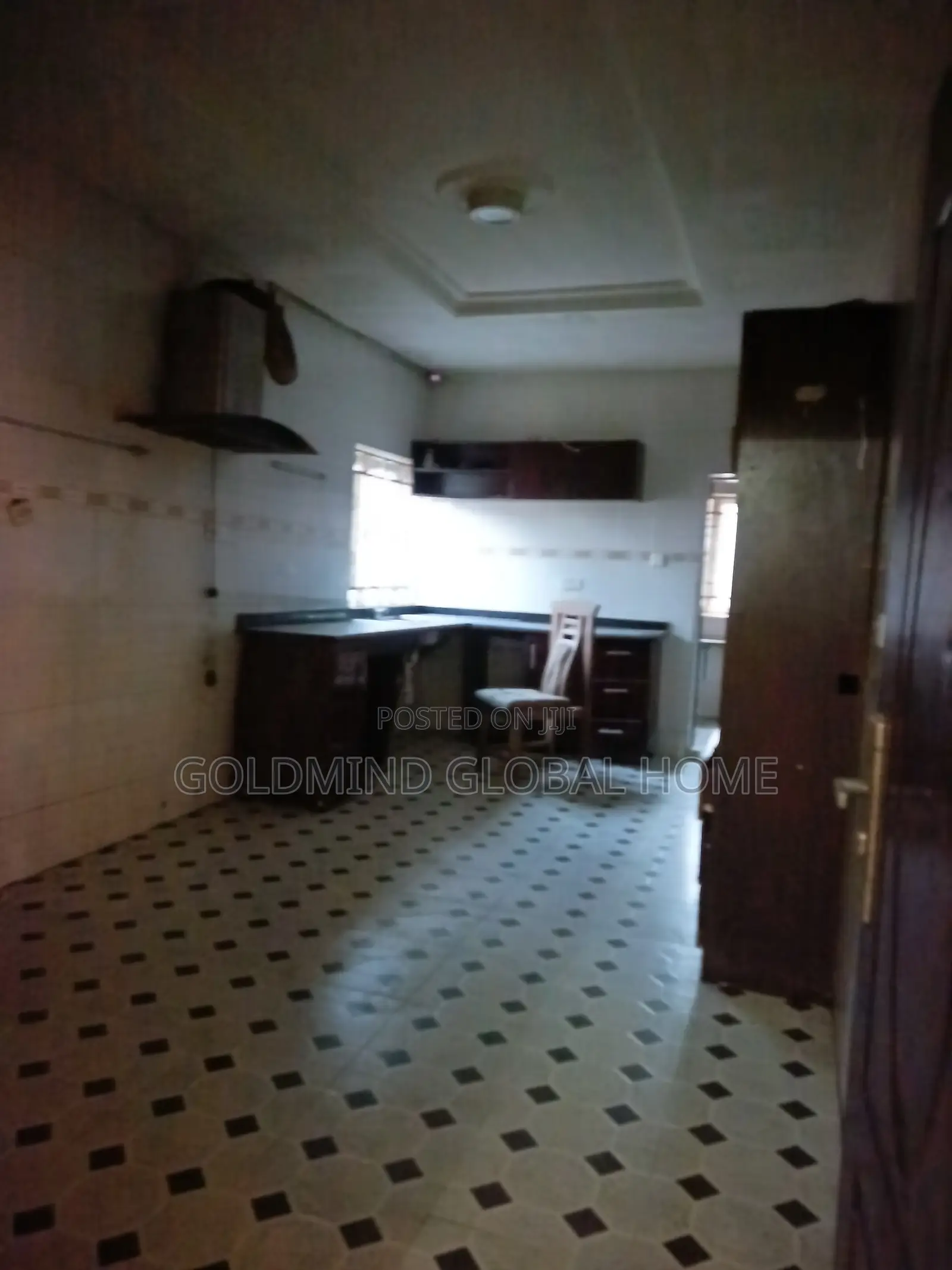 6bdrm Duplex in Fha Estate for sale in FHA