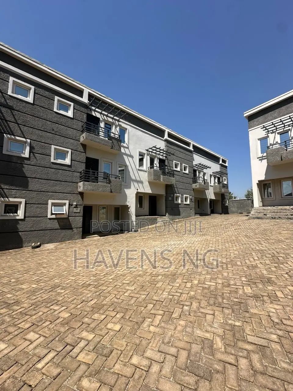 3bdrm Duplex in Apo Resettlement for sale in Apo Resettlement