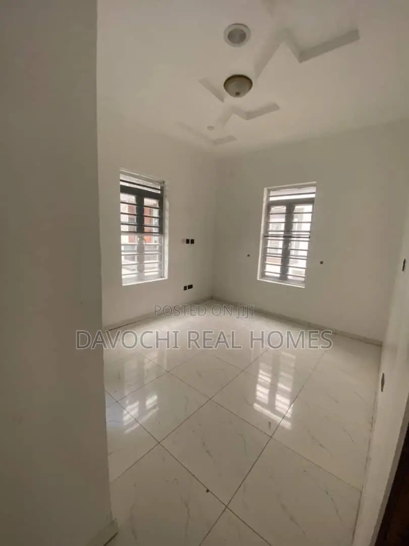 5bdrm Duplex in Orchid Road, Lekki Phase 2 for rent in Lekki Phase 2