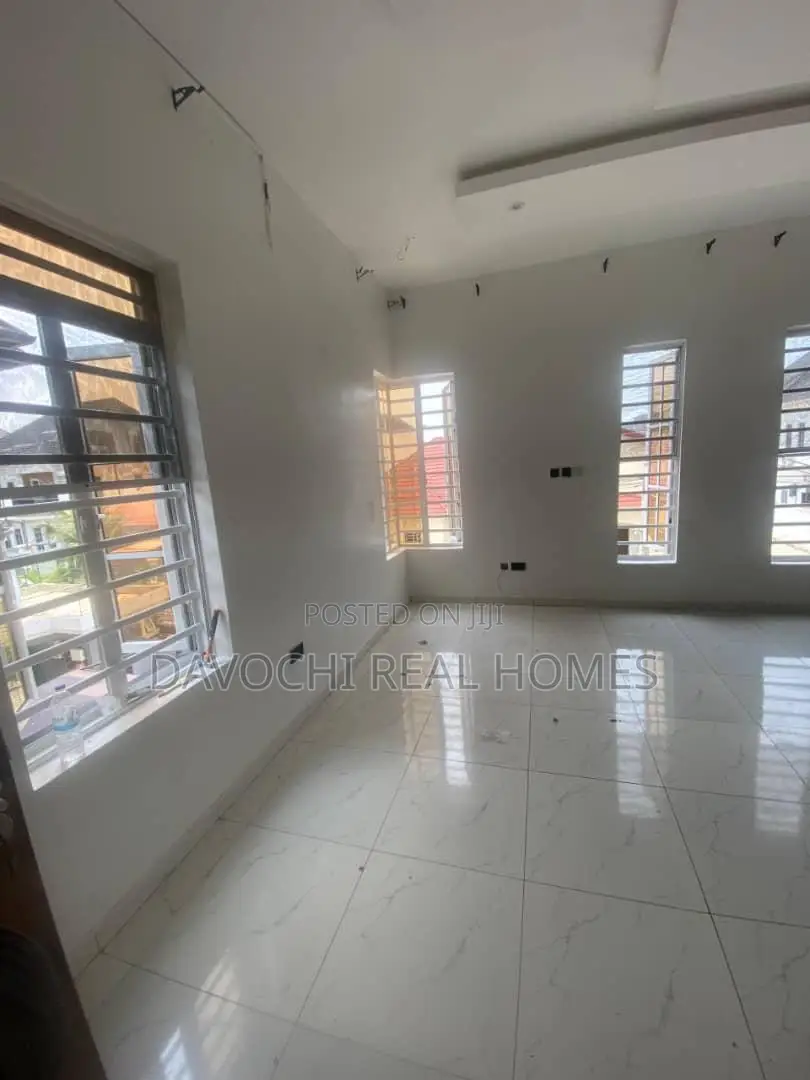 5bdrm Duplex in Orchid Road, Lekki Phase 2 for rent in Lekki Phase 2