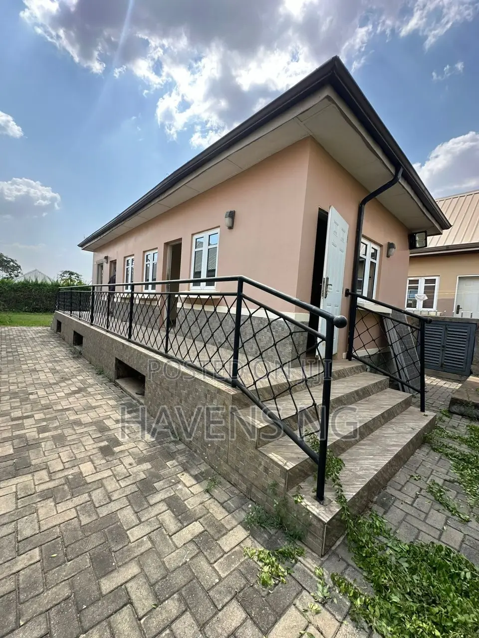 4bdrm Bungalow in FHA for sale in FHA