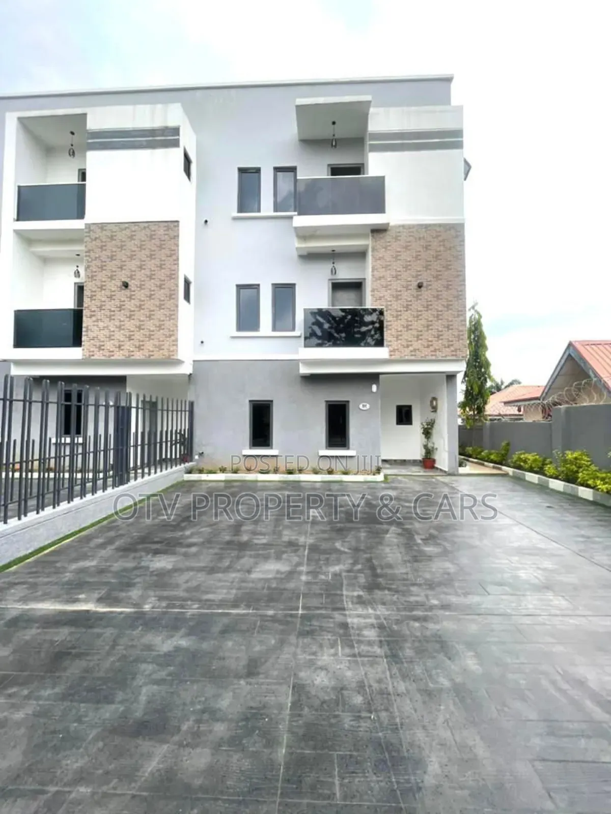 4bdrm Townhouse / Terrace in Wuye for rent in Wuye