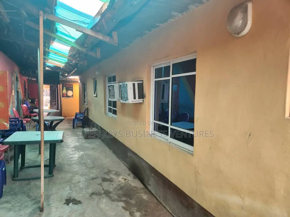 5bdrm Bungalow in Ososami, Oke Ado for sale in Oke Ado