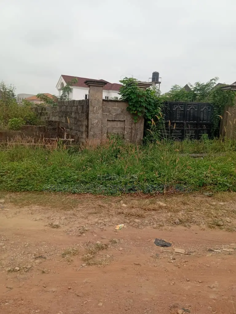 A Standard Plot of 577sqm Fenced and Gated in Idishin