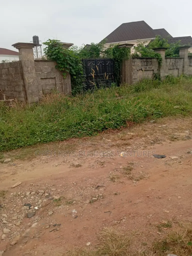 A Standard Plot of 577sqm Fenced and Gated in Idishin