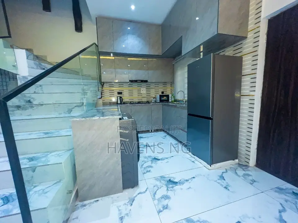 1 Bedroom Apartment With Ps5 Available for Booking! in Benin City