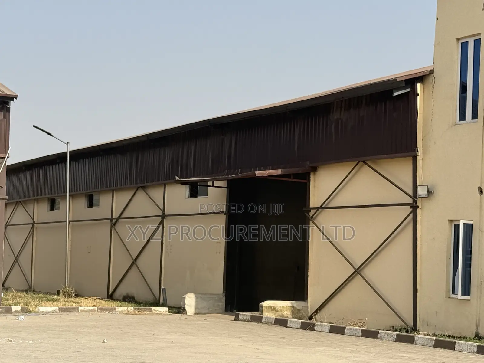 Warehouse With Office and Showroom in Idu Industrial