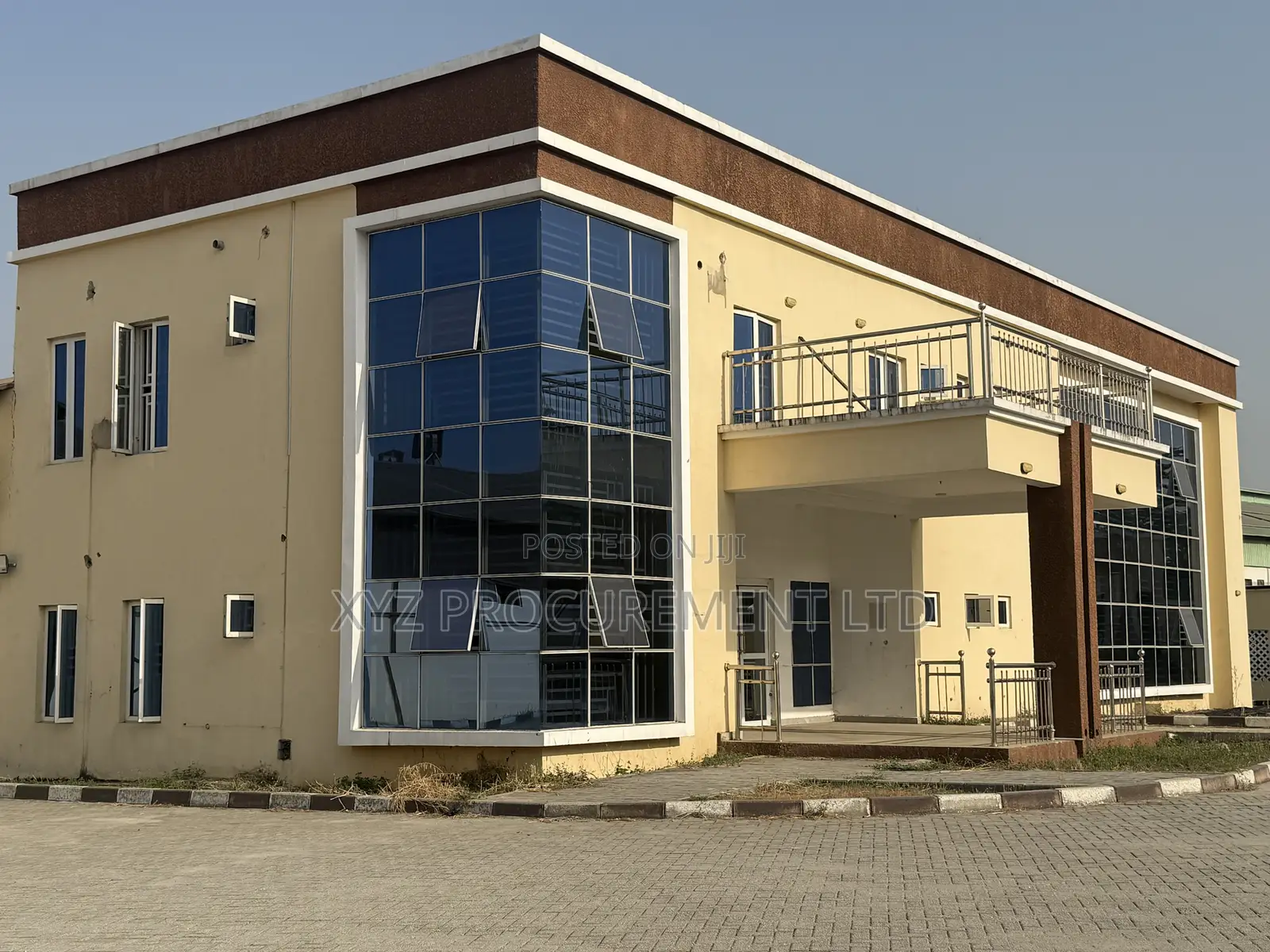 Warehouse With Office and Showroom in Idu Industrial