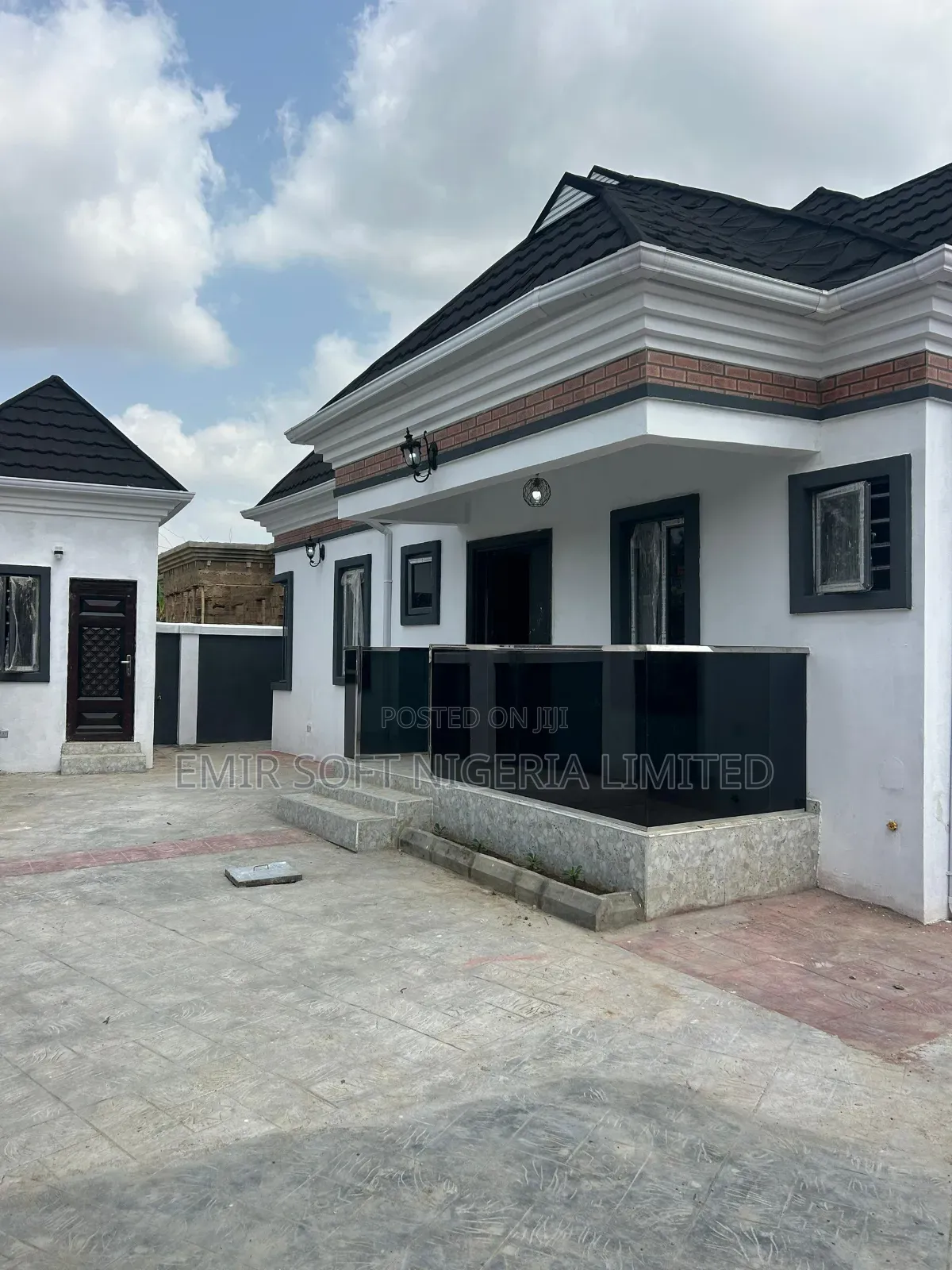 Furnished 3bdrm Bungalow in Ahoyaya Estate,Ile, Jericho for sale in Jericho