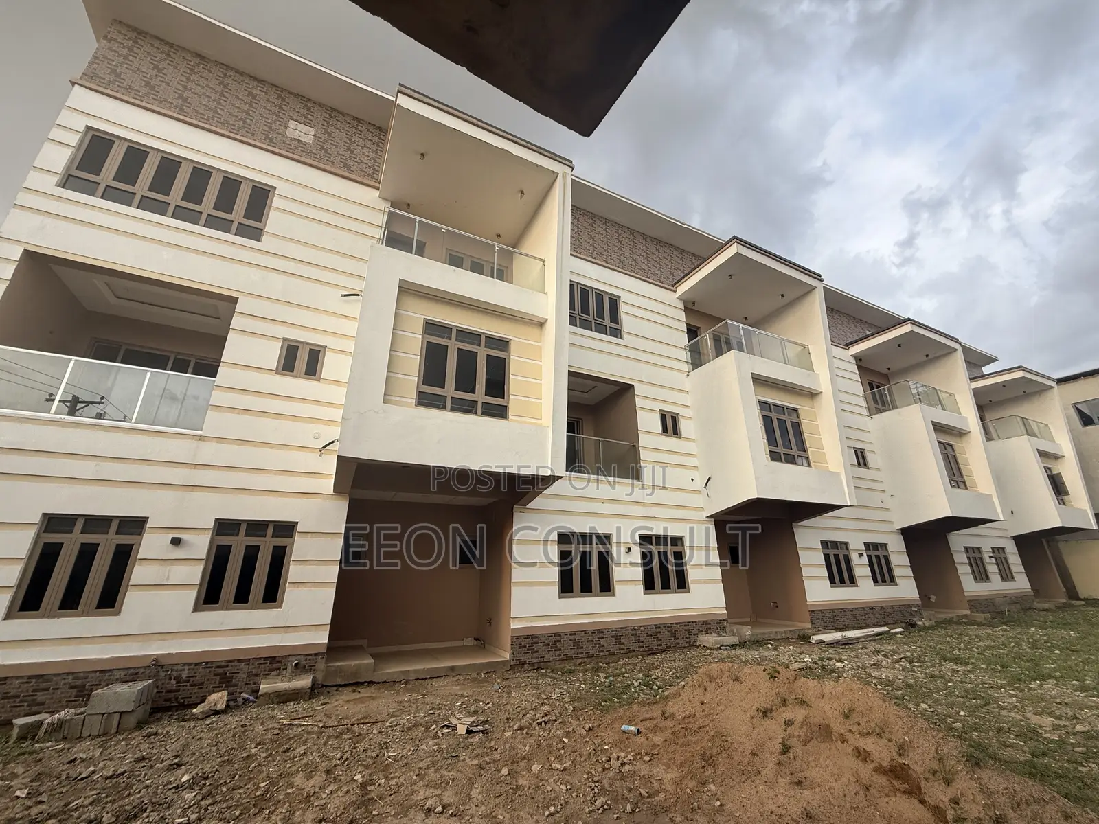 5bdrm Duplex in Lokogoma for sale in Lokogoma