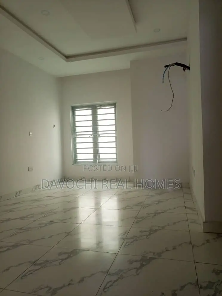 5bdrm Duplex in Ikate for rent in Ikate