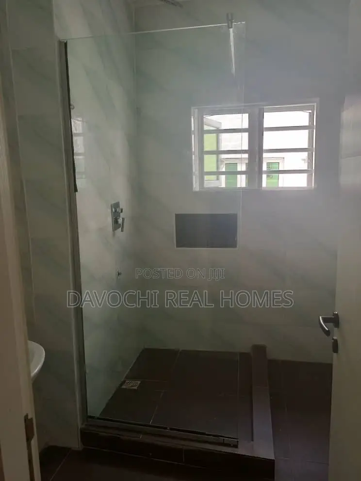 5bdrm Duplex in Ikate for rent in Ikate