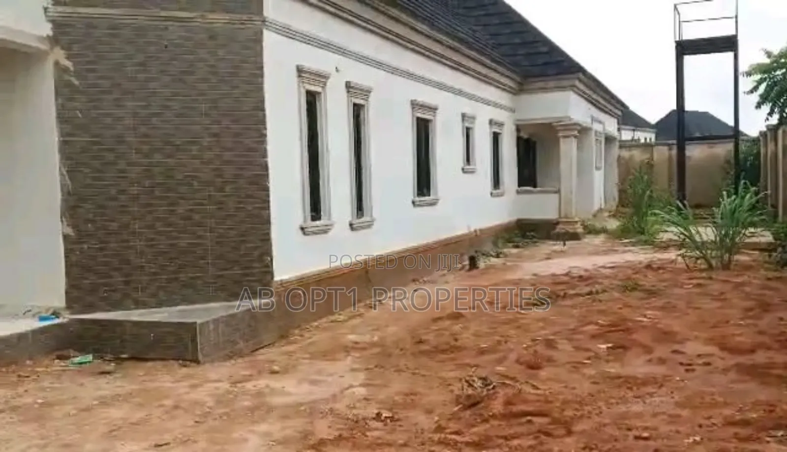 3bdrm Block of Flats in Benin City for sale in Benin City
