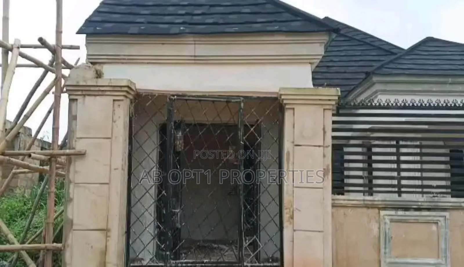 3bdrm Block of Flats in Benin City for sale in Benin City