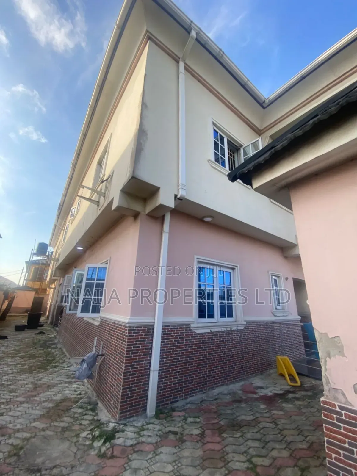 4bdrm Duplex in Ado Rd, Ajah for sale in Ajah