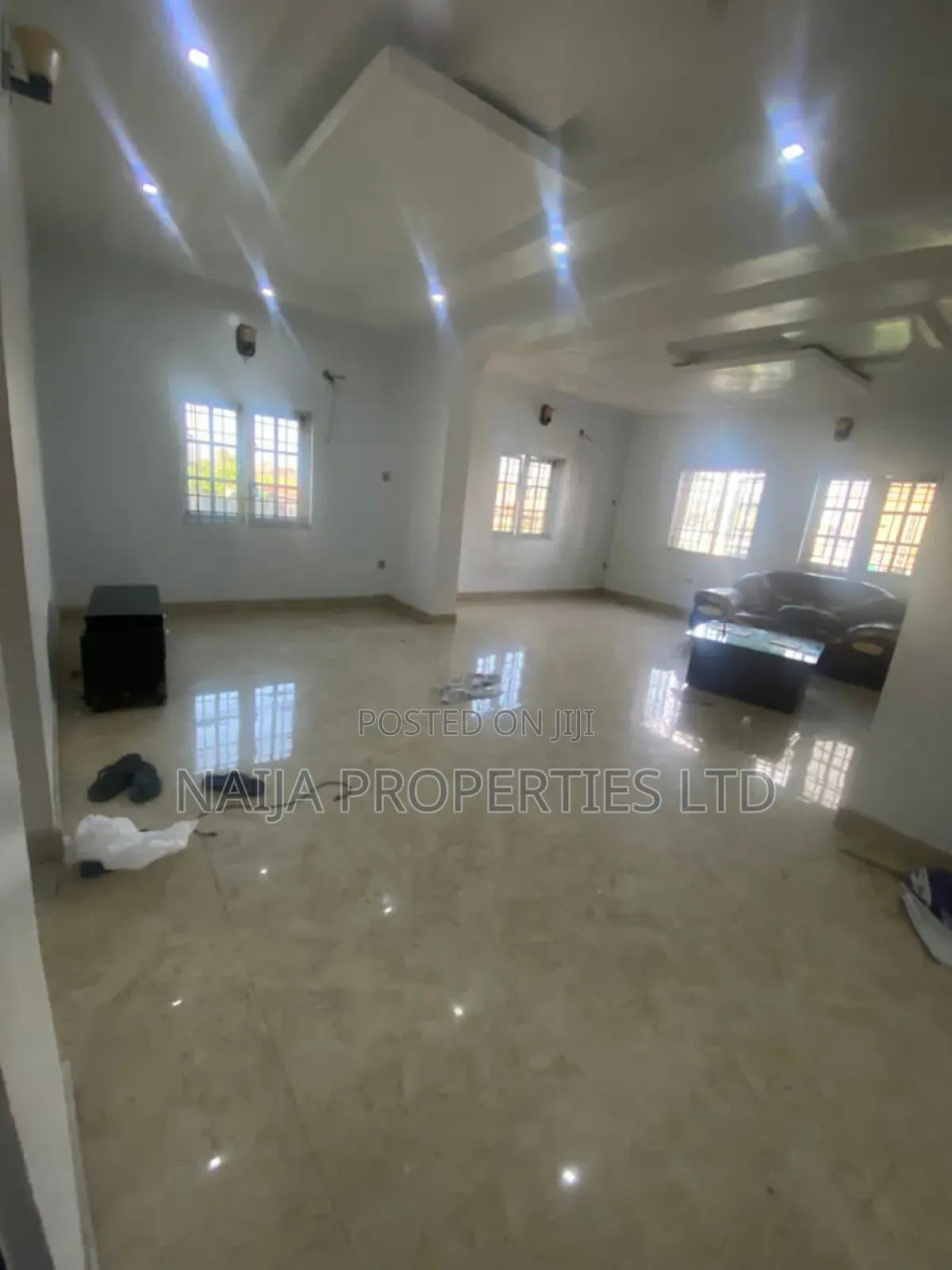 4bdrm Duplex in Ado Rd, Ajah for sale in Ajah