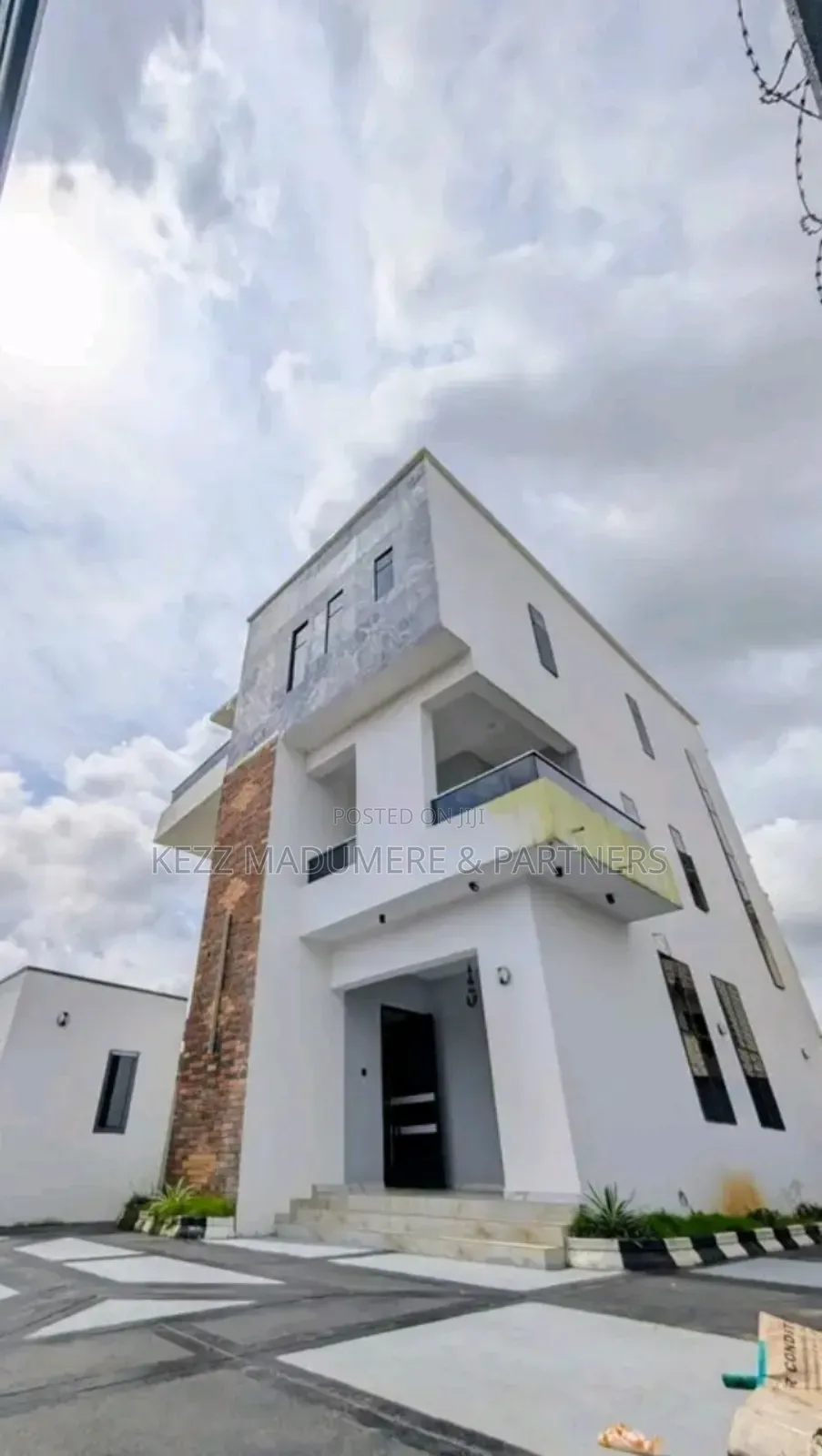 4bdrm Duplex in Ewat Extension, ( for sale in Uyo