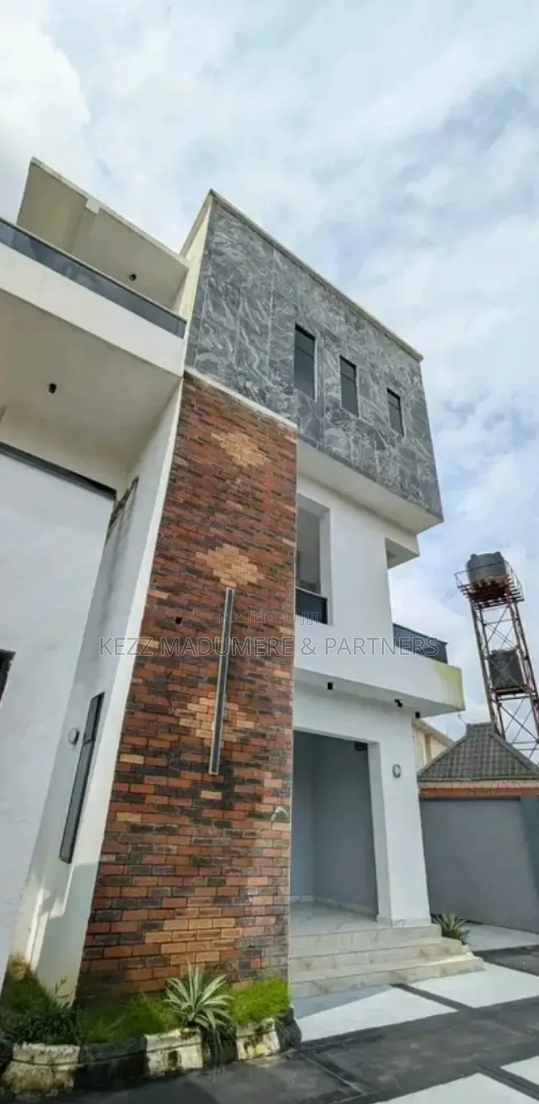 4bdrm Duplex in Ewat Extension, ( for sale in Uyo
