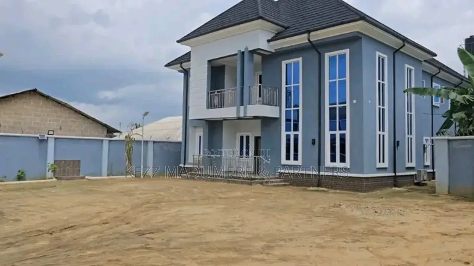 5bdrm Duplex in Off Oron Road Uyo for sale in Uyo