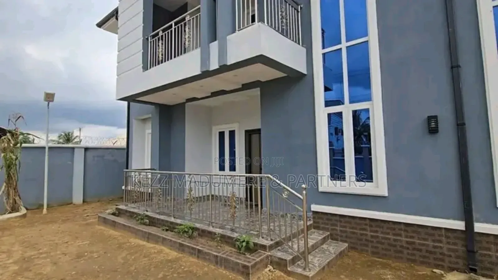 5bdrm Duplex in Off Oron Road Uyo for sale in Uyo