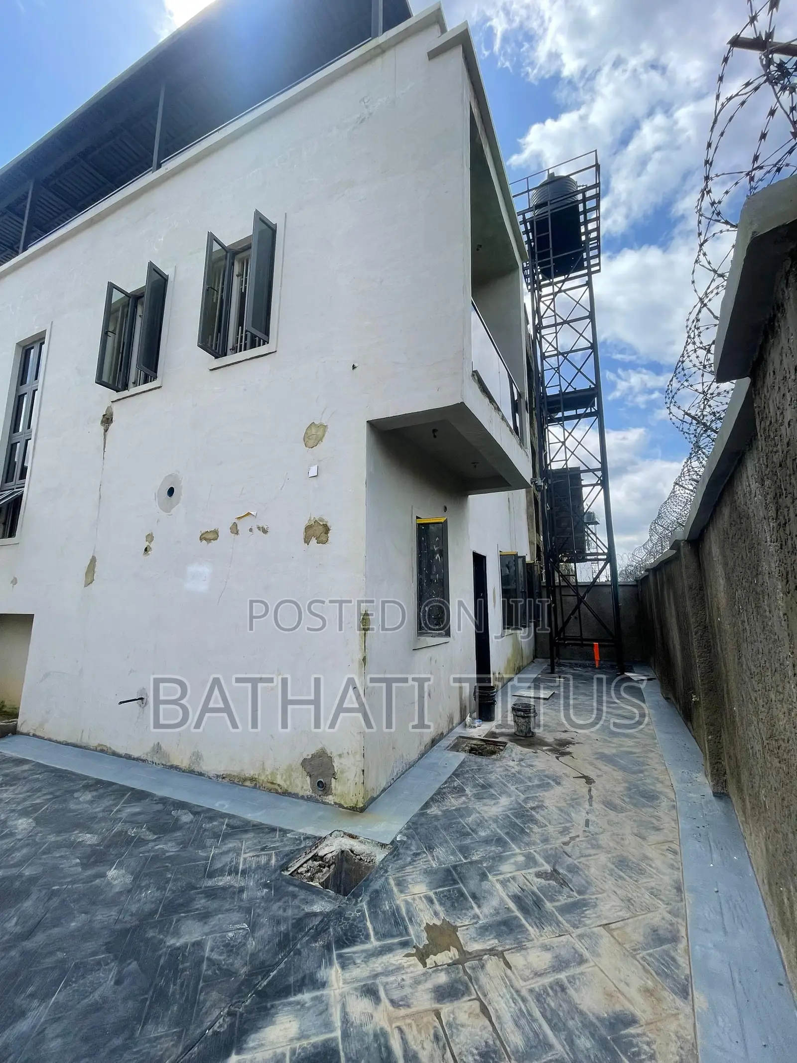 4bdrm Duplex in Life Camp for sale in Life Camp