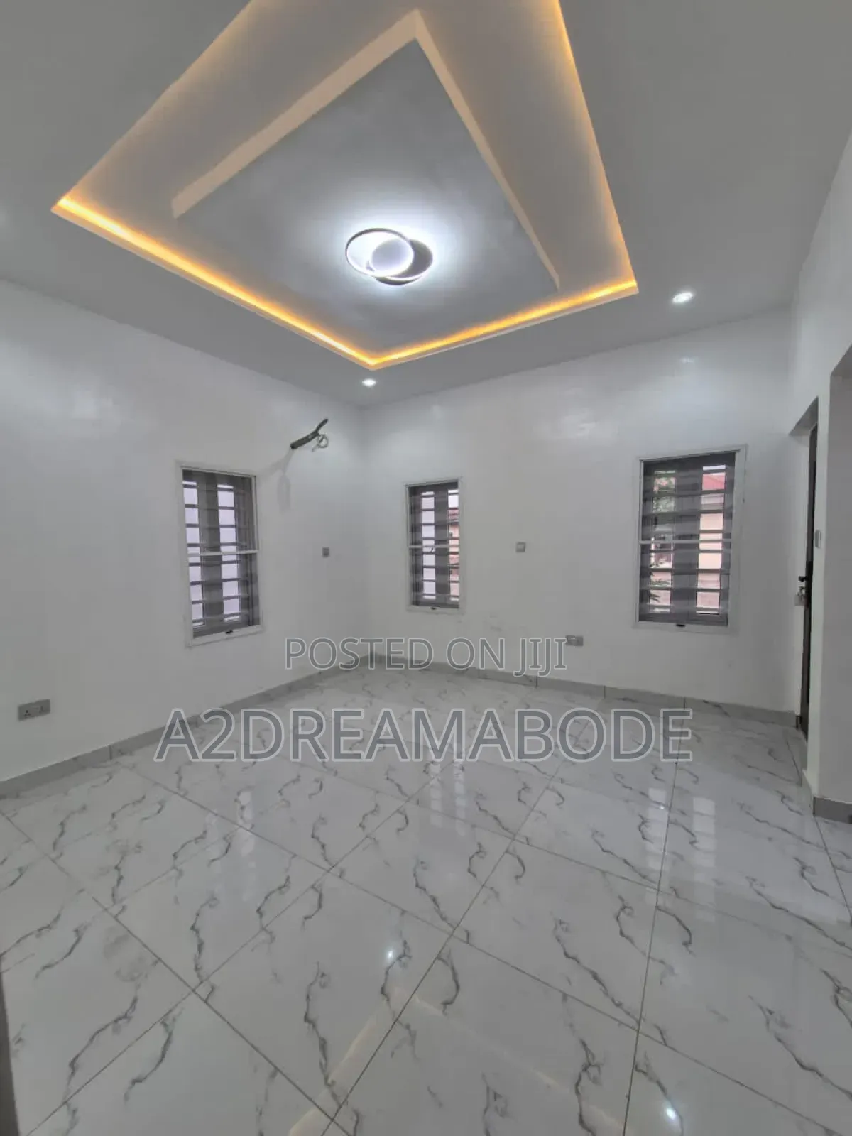 4bdrm Duplex in Omole Phase 2 for rent in Omole Phase 2