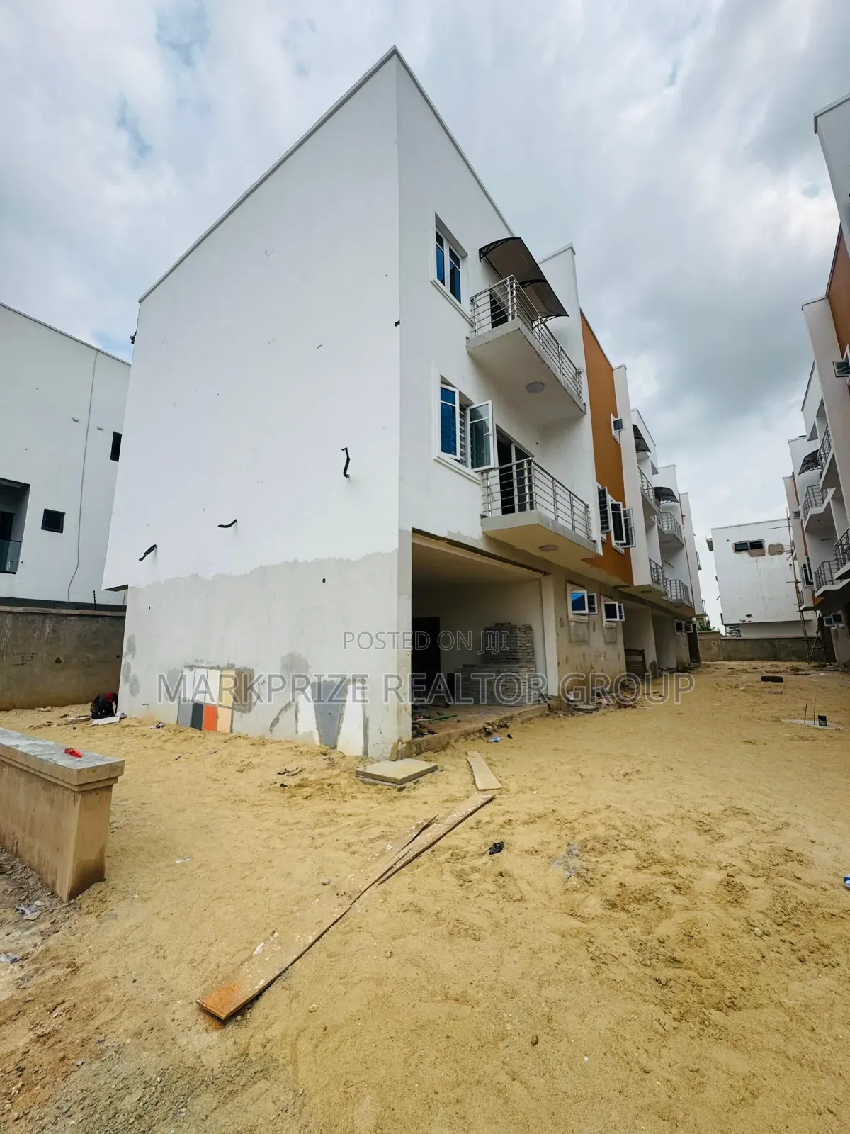 4bdrm Duplex in Ogudu GRA for sale in Ogudu GRA