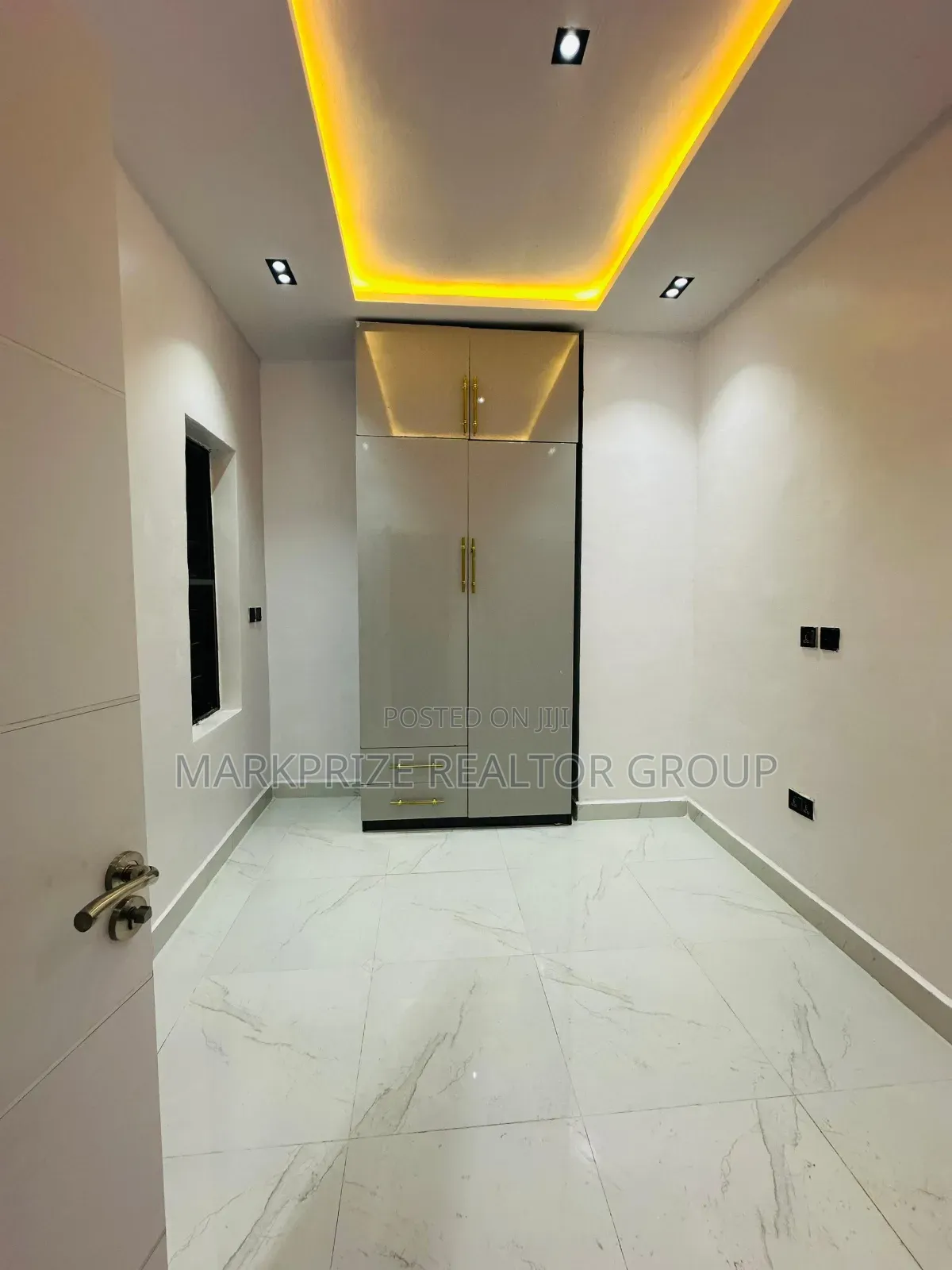 4bdrm Duplex in Berger for sale in Berger