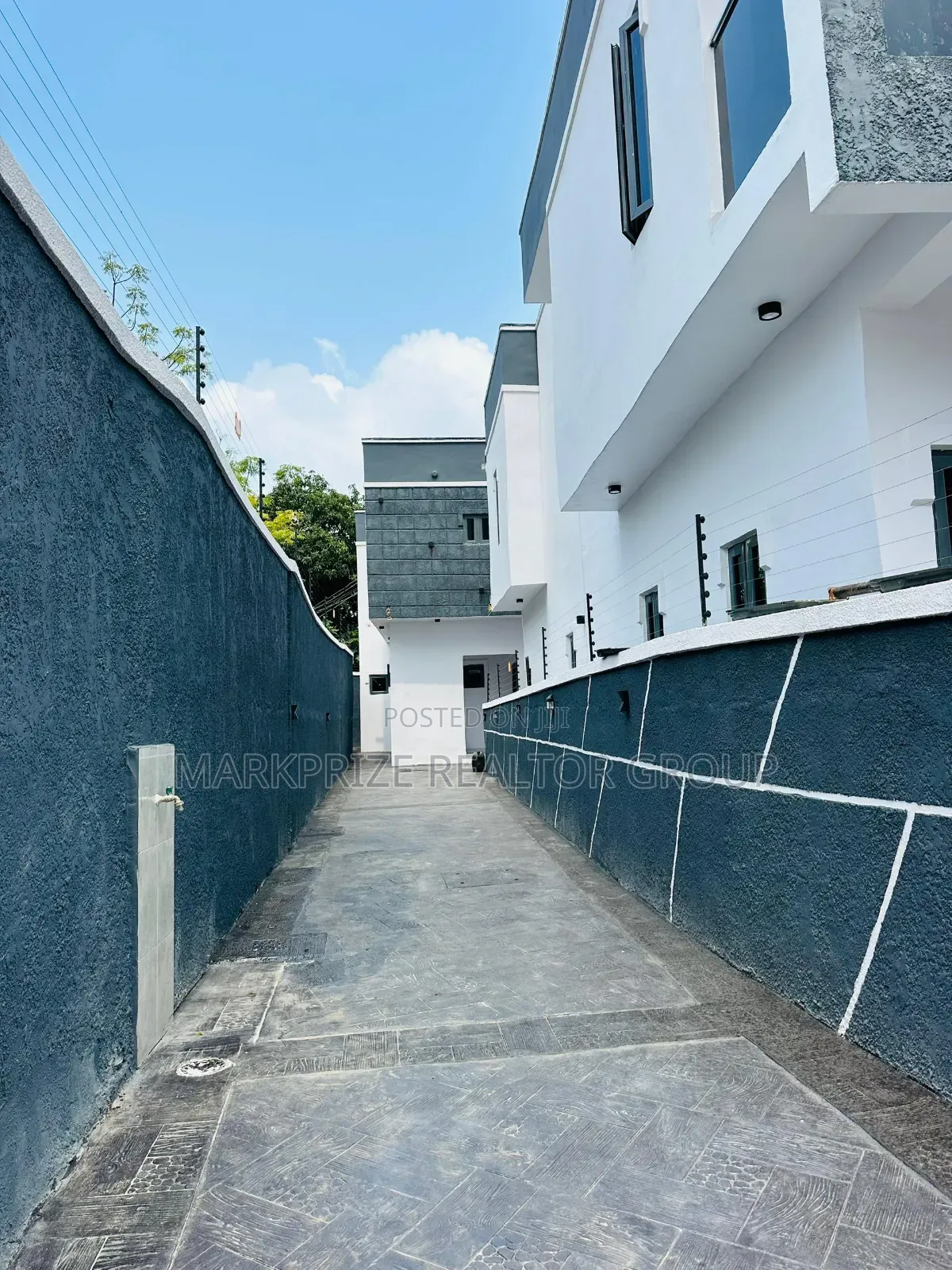 4bdrm Duplex in Berger for sale in Berger