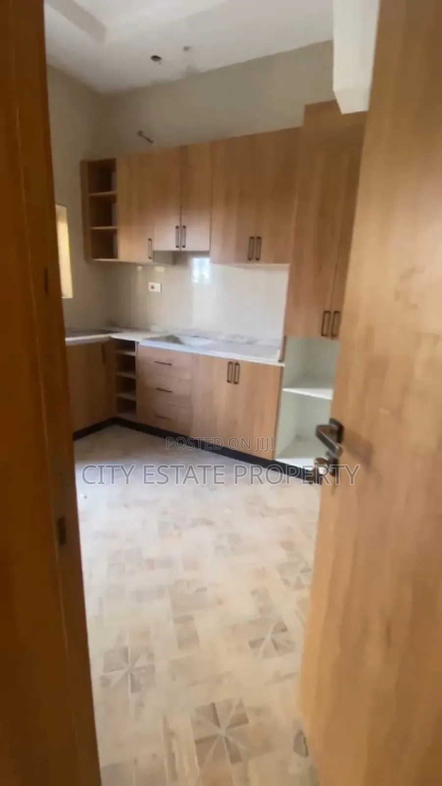 3bdrm Duplex in City Estate, Life Camp for rent in Life Camp