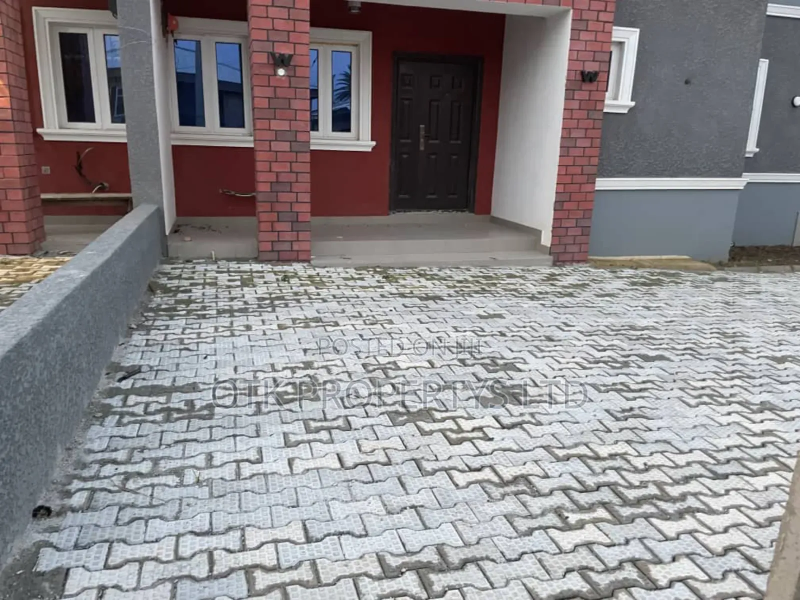 3bdrm Bungalow in 2/2 Kubwa for sale in Kubwa