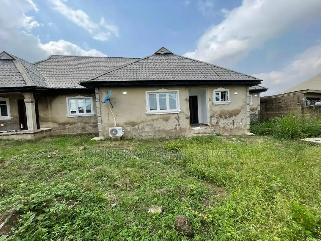 3bdrm Apartment in Masopa Estate, Oluwo for sale in Oluwo