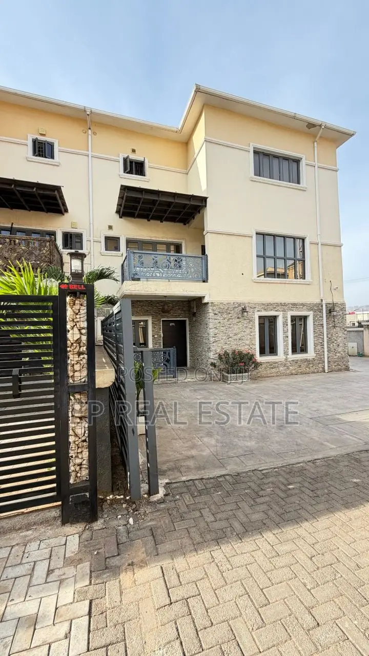 5bdrm Duplex in Mabushi for sale in Mabushi