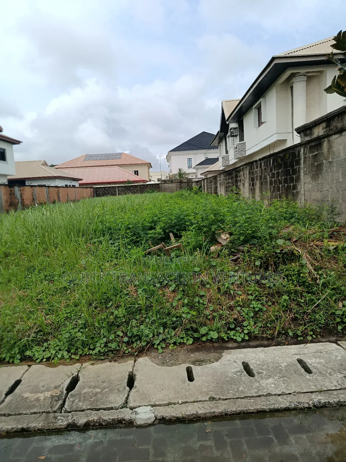 Full Plot Land in a Serviced Estate in Chevron