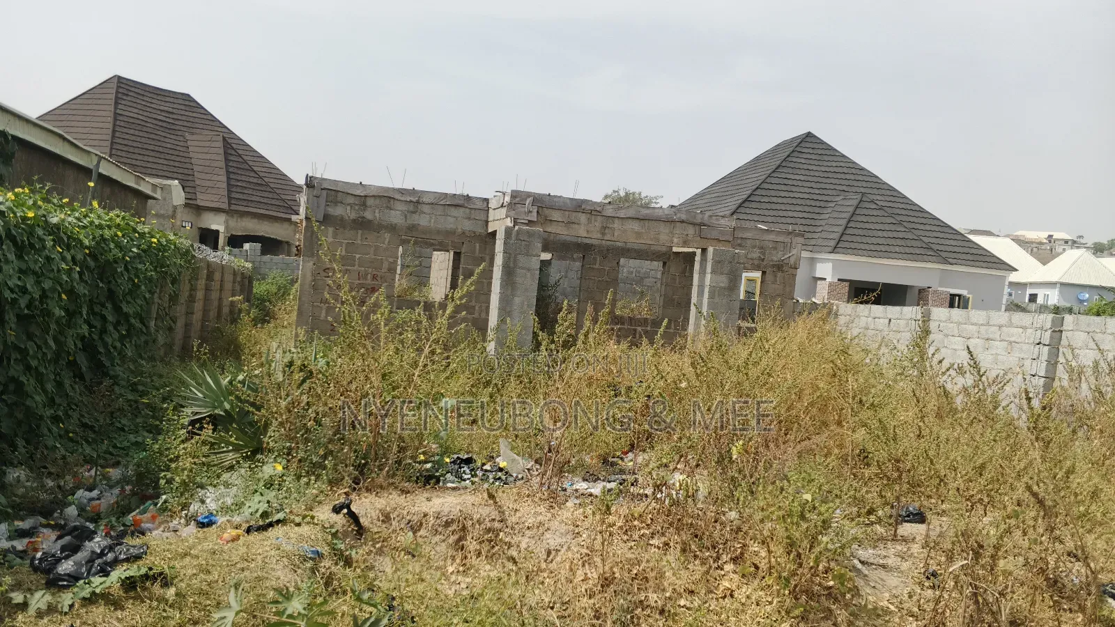 3 Bedrooms Flat Carcass For Sale in Karu