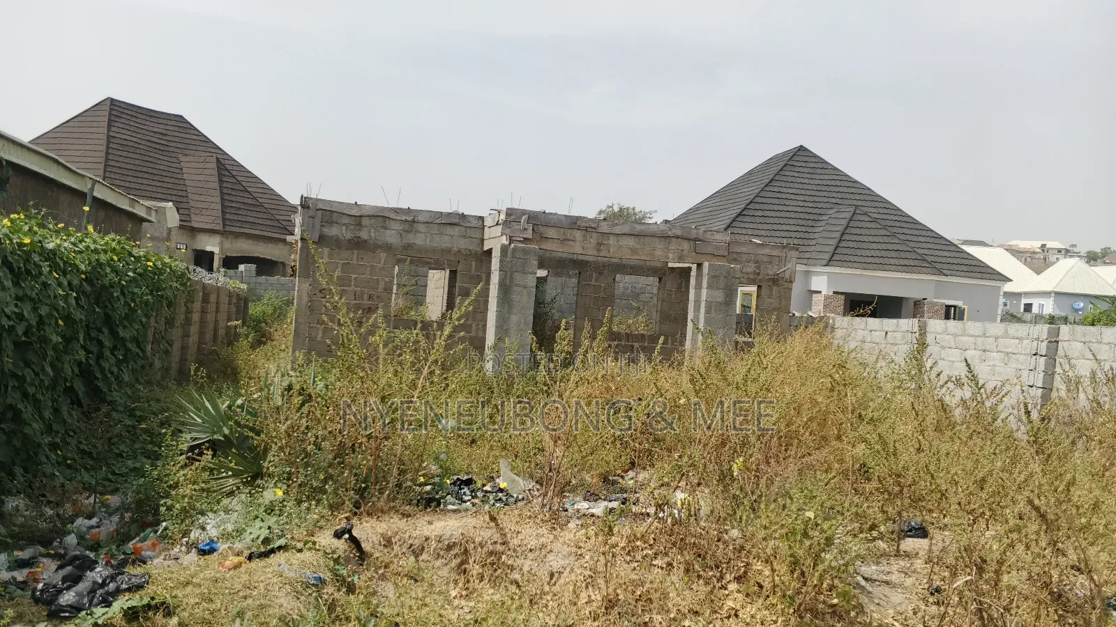 3 Bedrooms Flat Carcass For Sale in Karu