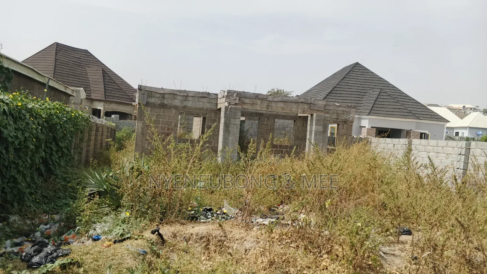 3 Bedrooms Flat Carcass For Sale in Karu