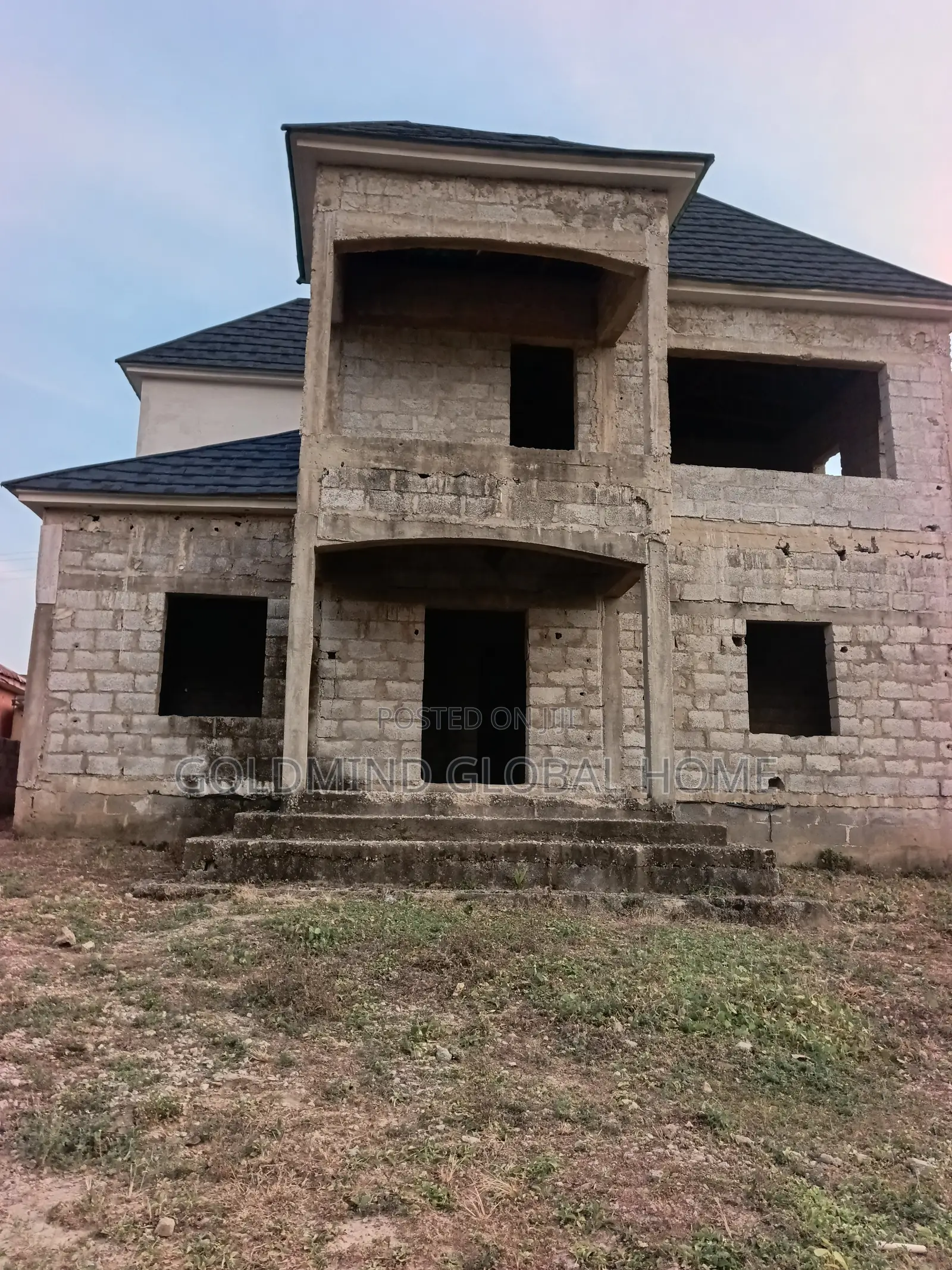 3bdrm Duplex in Goldmind Estate, FHA for sale in FHA