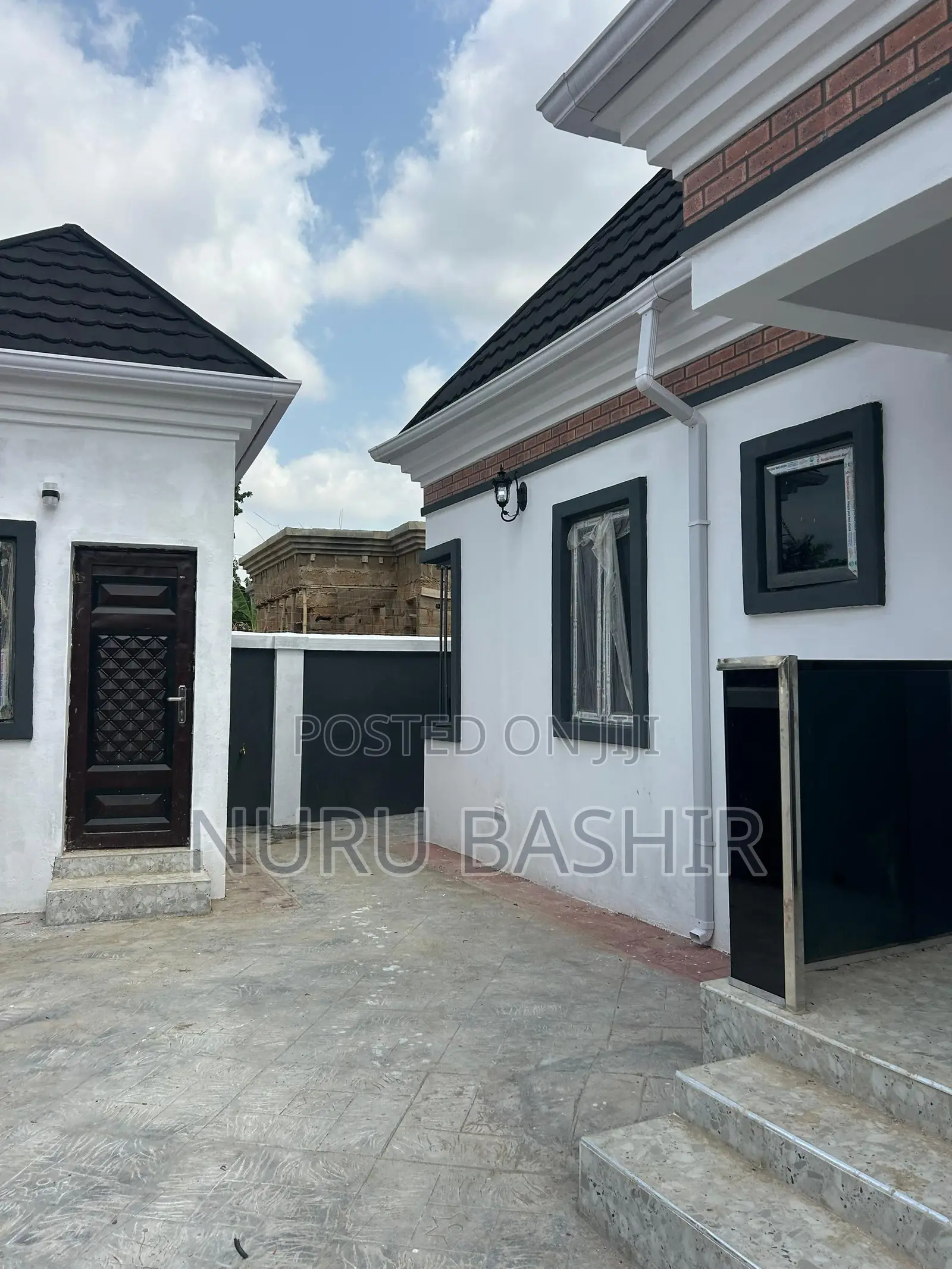 3bdrm Bungalow in Ahoyaya Estate, Jericho for sale in Jericho