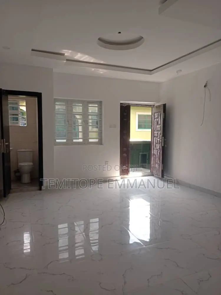 Furnished 3bdrm Apartment in Oko Oba for rent in New Oko Oba