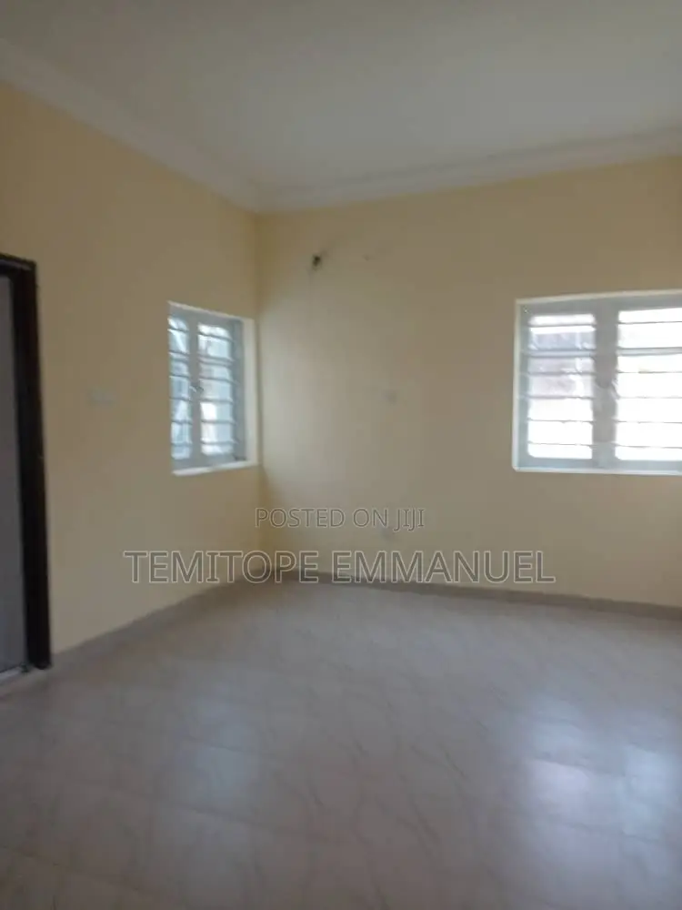 Furnished 3bdrm Apartment in Oko Oba for rent in New Oko Oba