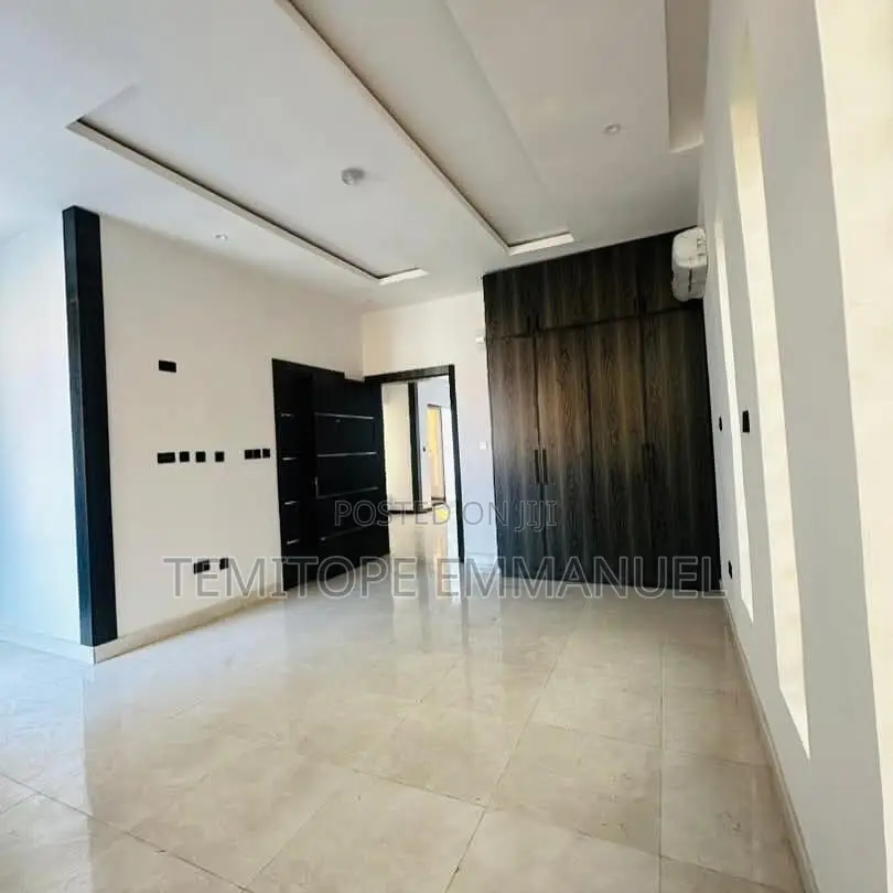 Furnished 7bdrm Duplex in Magodo Phase for sale in GRA Phase 2 Shangisha
