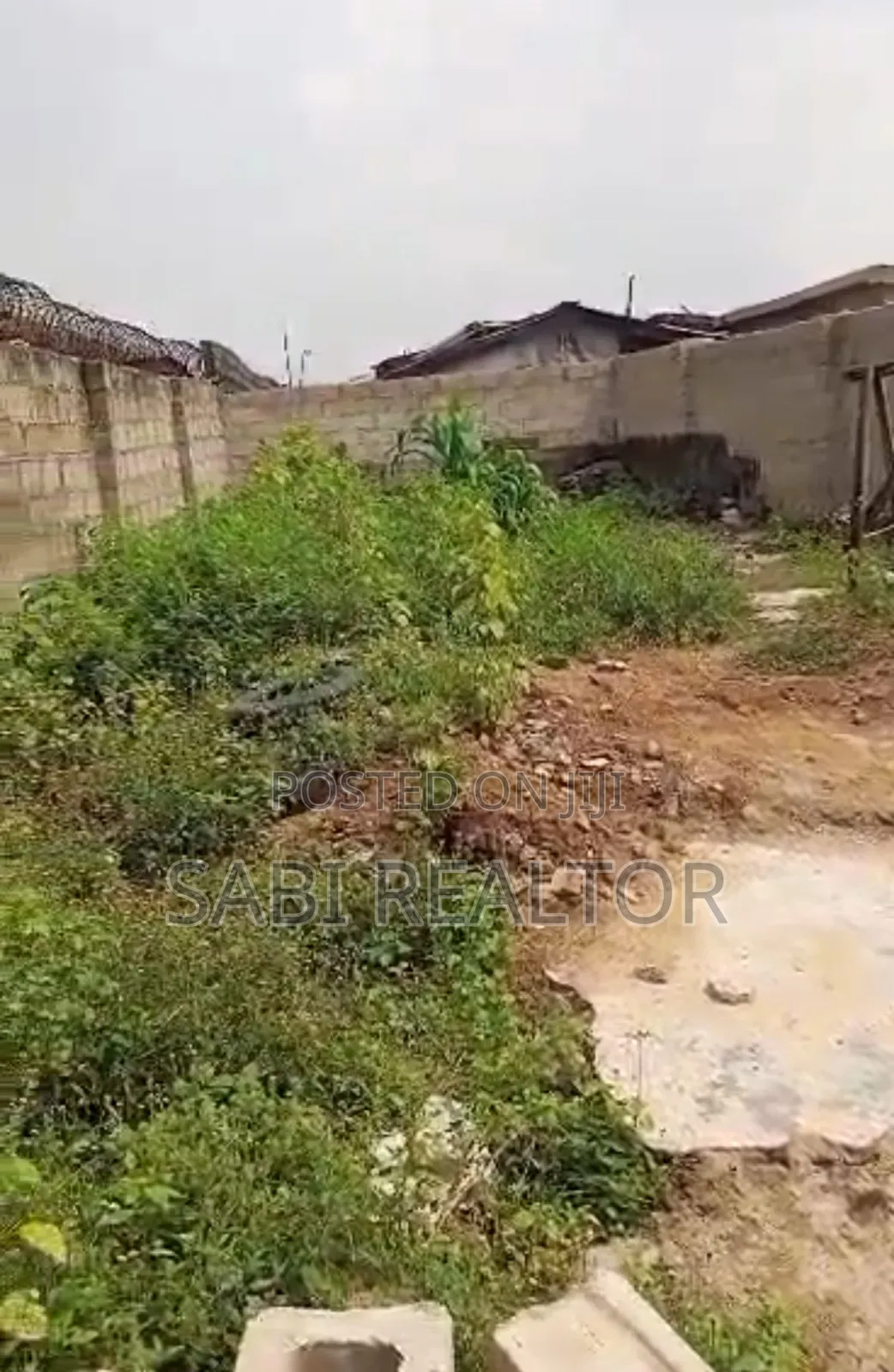 27x120ft Half Plot of Land at Shasha Suitable for Residential for Sale in Shasha